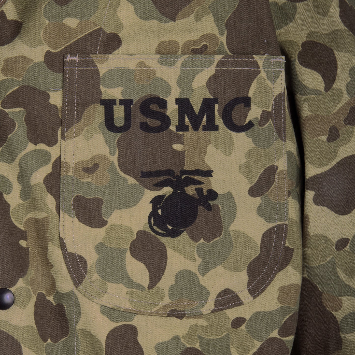 USMC P-42 CAMOUFLAGE HBT JACKET YELLOW BACKGROUND